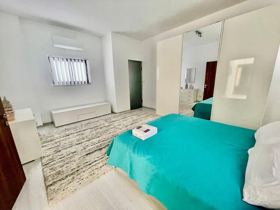 Sea View Penthouse In Tas-Sliema Apartment Exterior photo