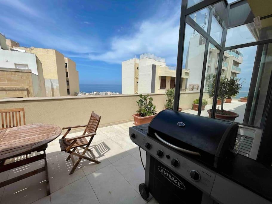 Sea View Penthouse In Tas-Sliema Apartment Exterior photo